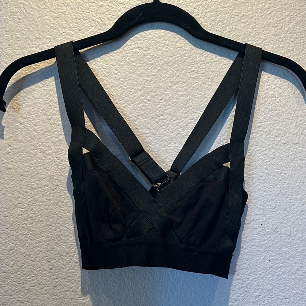 Aritzia Black Supportive Bra with Sweetheart Neckline
